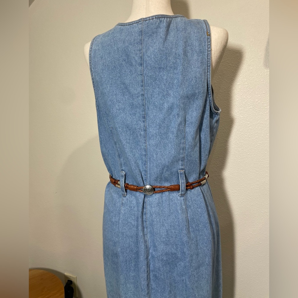 Vintage Chambray Button-Front Midi Dress with Belt - Picture 5 of 14